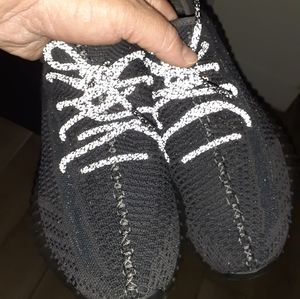 Yeezy 350 v2